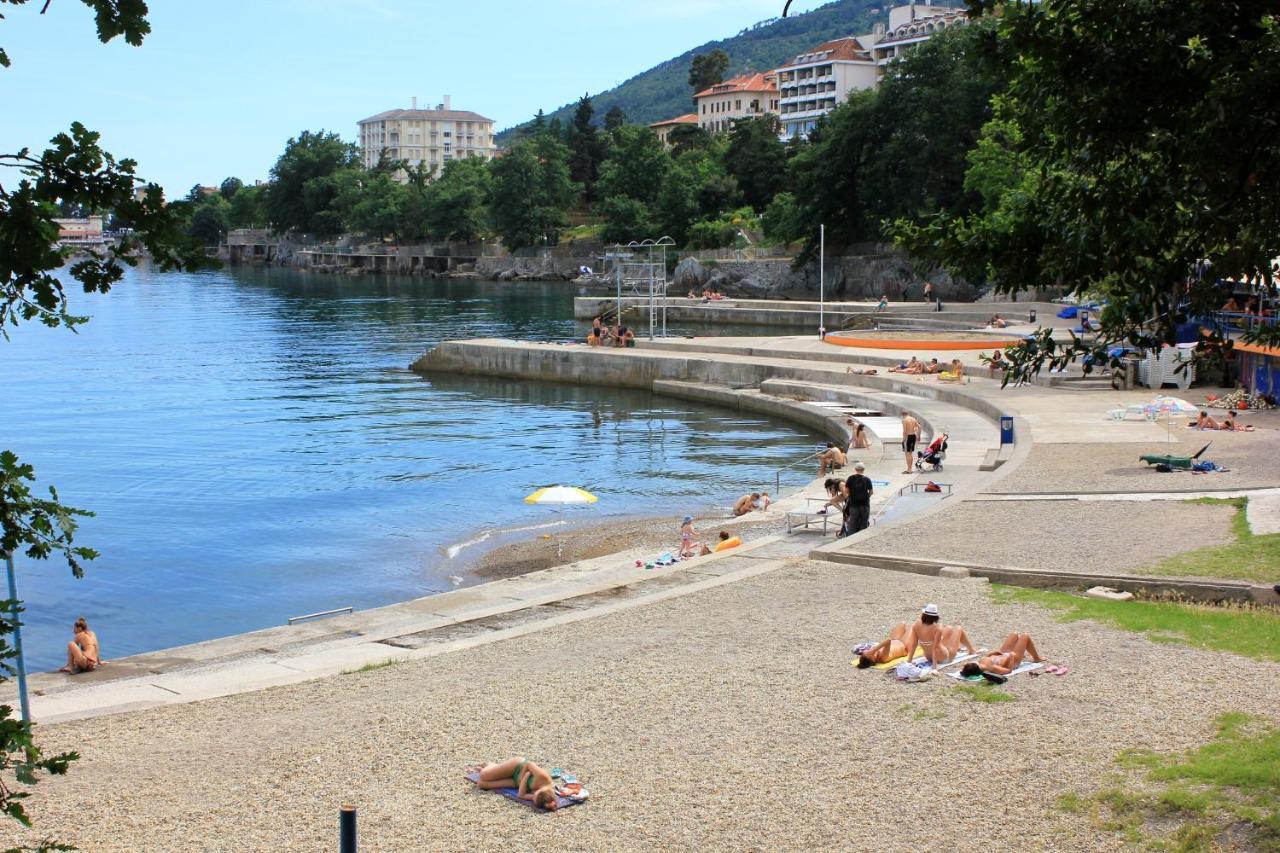 Family Friendly Apartments With A Swimming Pool Lovran, Opatija - 14178 Dış mekan fotoğraf