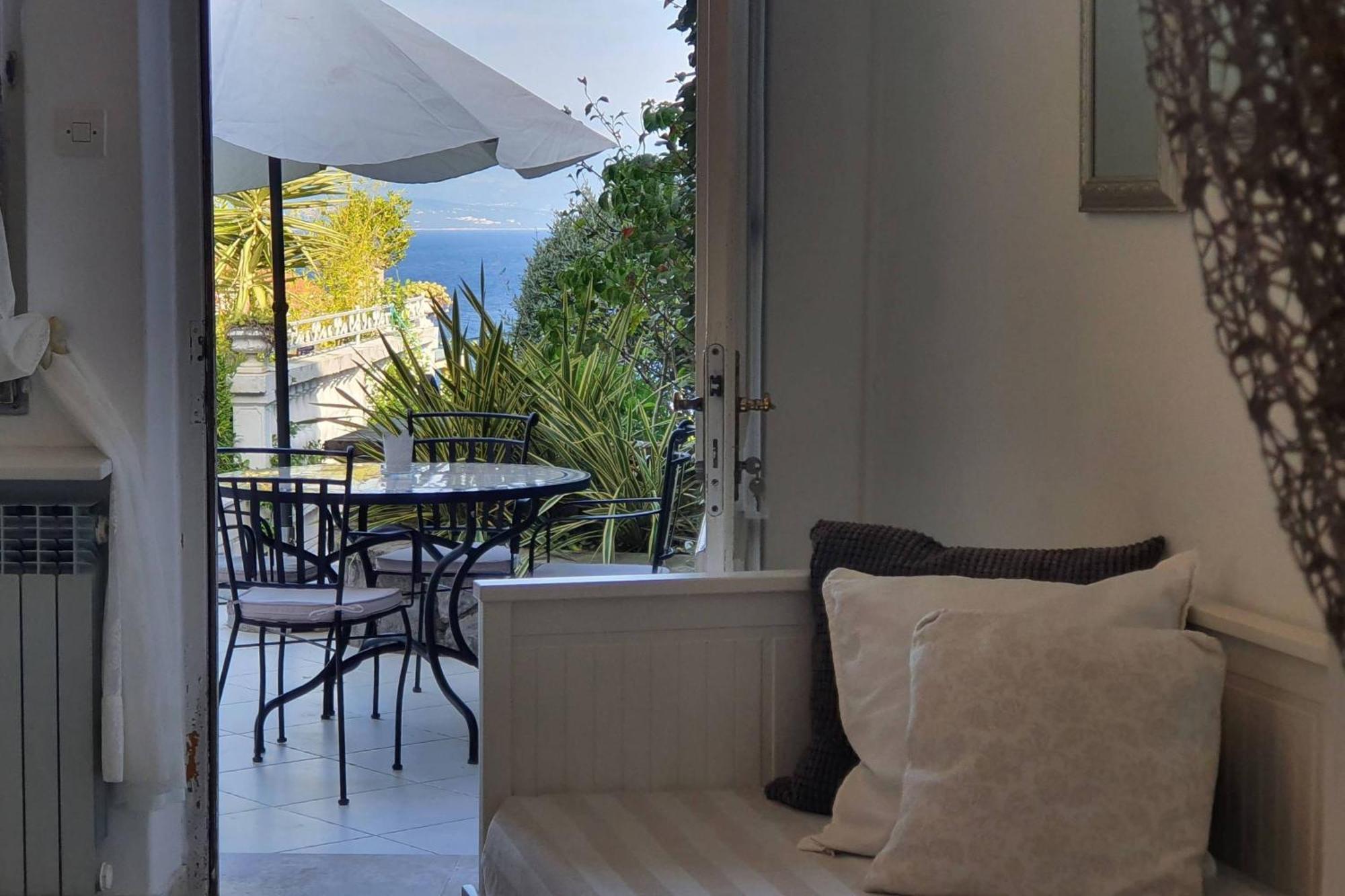 Family Friendly Apartments With A Swimming Pool Lovran, Opatija - 14178 Oda fotoğraf